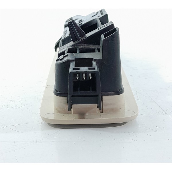 Luz Cortesia Evoque Traseira Direita 2011/2020 Bj3213776a