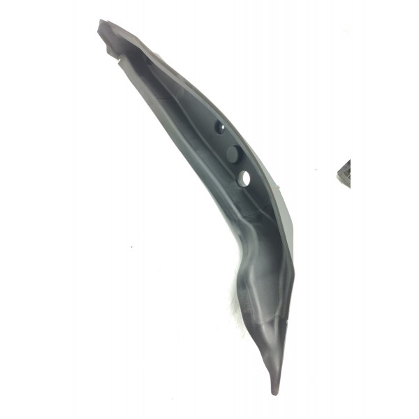 Guarda Po Paralama Mercedes C200 Esq 2022/2025 A2068890000