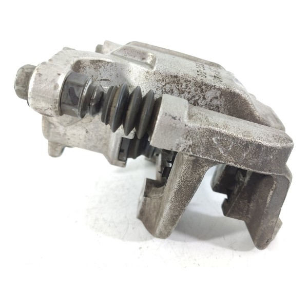 Pinca Bmw 320 G20 Traseira Direita 2019 2020/2025 Original