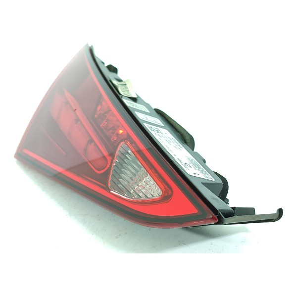 Lanterna Mercedes C200 C300 Tampa Esq 2022/2025 A2069063900