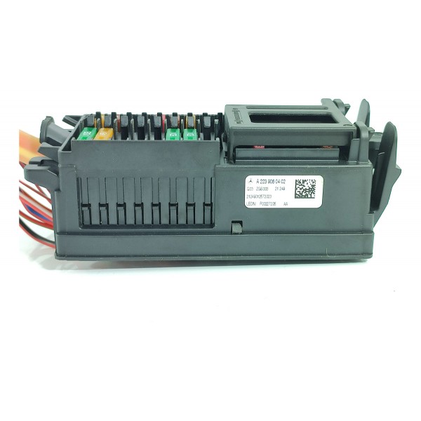 Caixa Fusivel Mercedes C200 C300 2022/2025 A2239060402