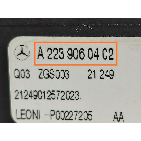 Caixa Fusivel Mercedes C200 C300 2022/2025 A2239060402