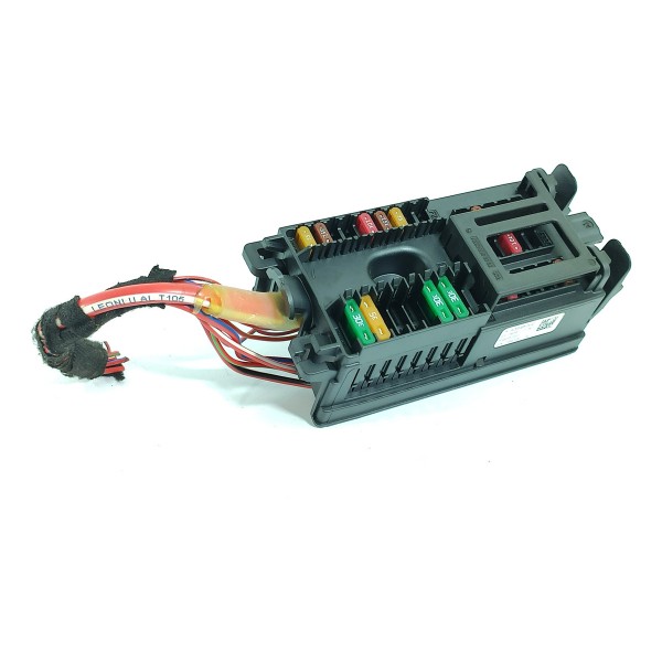 Caixa Fusivel Mercedes C200 C300 2022/2025 A2239060402