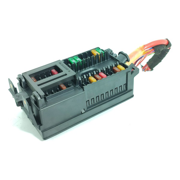 Caixa Fusivel Mercedes C200 C300 2022/2025 A2239060402