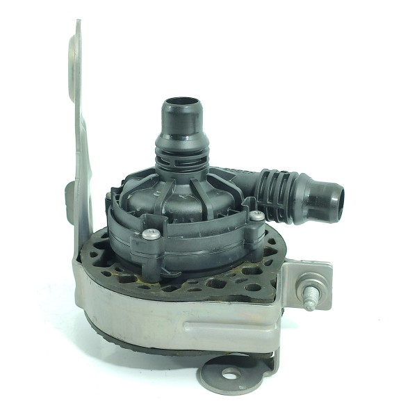Bomba Agua Auxiliar Mercedes C200 C300 2022/2025 A0005007600