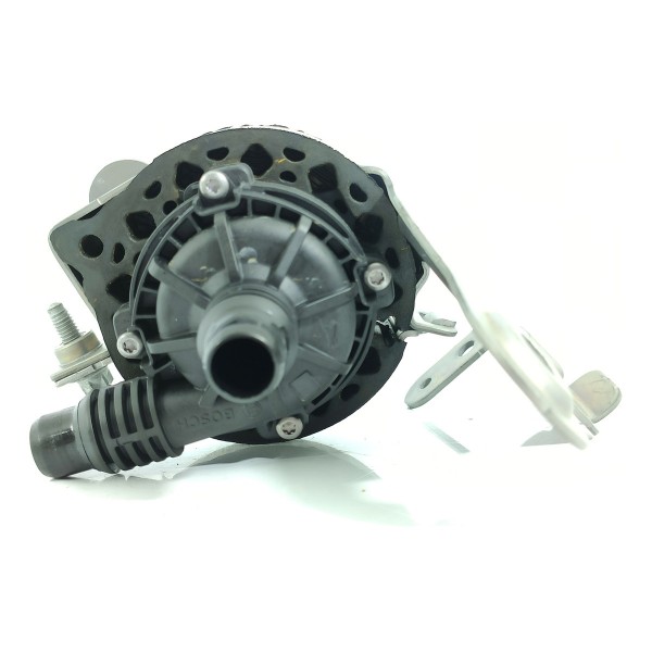 Bomba Agua Auxiliar Mercedes C200 C300 2022/2025 A0005007600