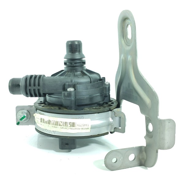 Bomba Agua Auxiliar Mercedes C200 C300 2022/2025 A0005007600