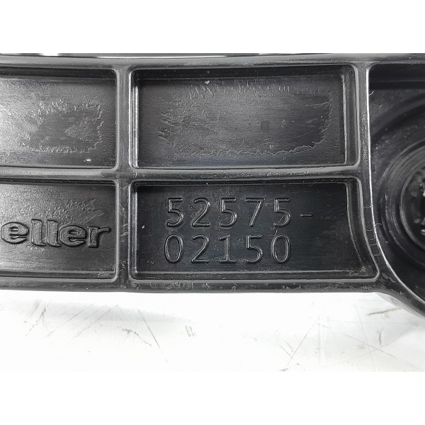 Guia Parachoque Toyota Corolla Traseiro Dir 15/18 5257502150