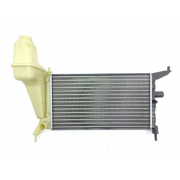 Radiador Chevrolet Celta 1.0 2000 2001 2002/2005 93260414