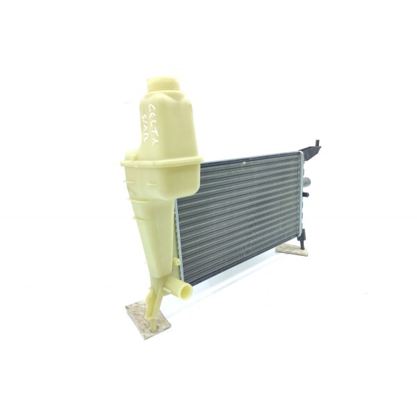 Radiador Chevrolet Celta 1.0 2000 2001 2002/2005 93260414
