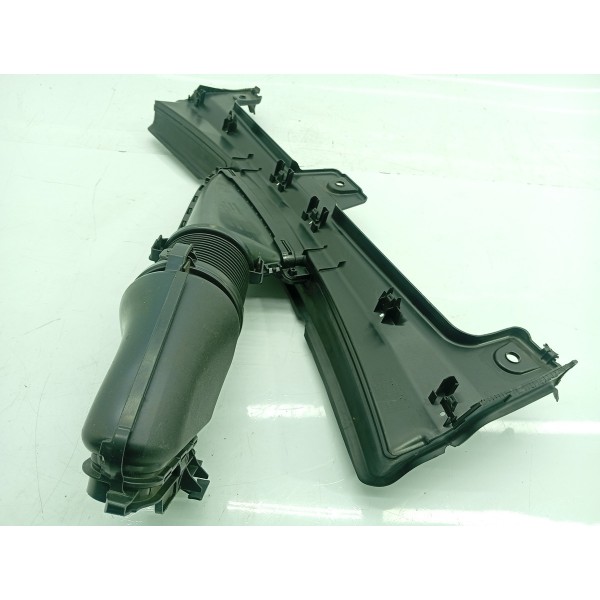 Defletor Duto Ar Admissao Mercedes C200 2022/25 A2065000400