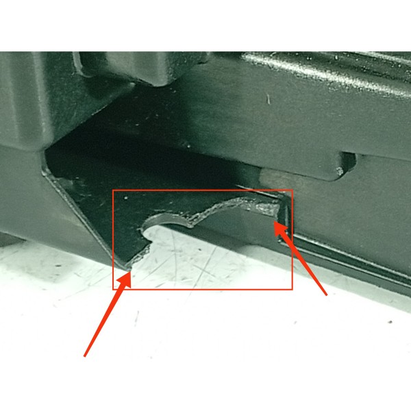 Caixa Fusivel Bateria Mercedes C200 2022/25 Det A2065409801