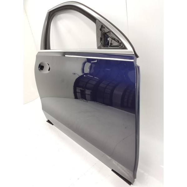 Porta Dianteira Direita Mercedes Benz C200 C300 2022/2025