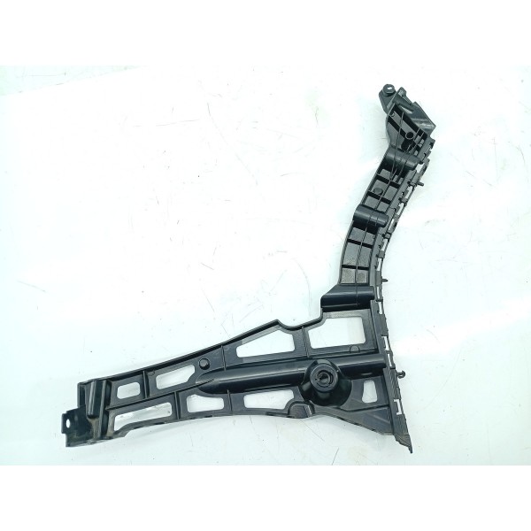 Suporte Guia Parachoque Mercedes C200 Tras Esq 2022/25 Orig