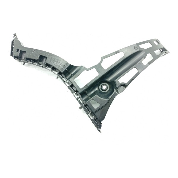 Suporte Guia Parachoque Mercedes C300 Tras Esq 2022/25 Orig