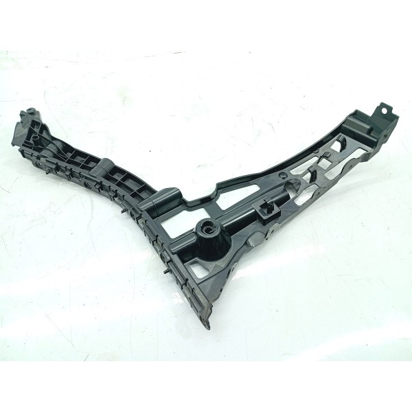 Suporte Guia Parachoque Mercedes C200 Tras Dir 2022/25 Orig