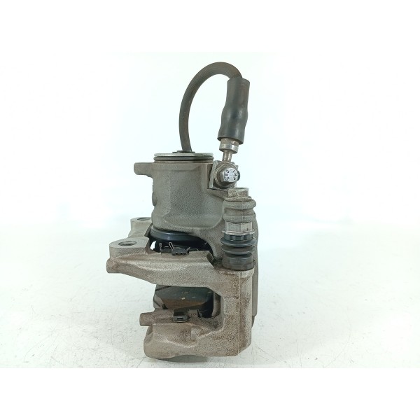 Pinca Freio Mercedes C200 C300 Tras Esq 2022/2025 Orig