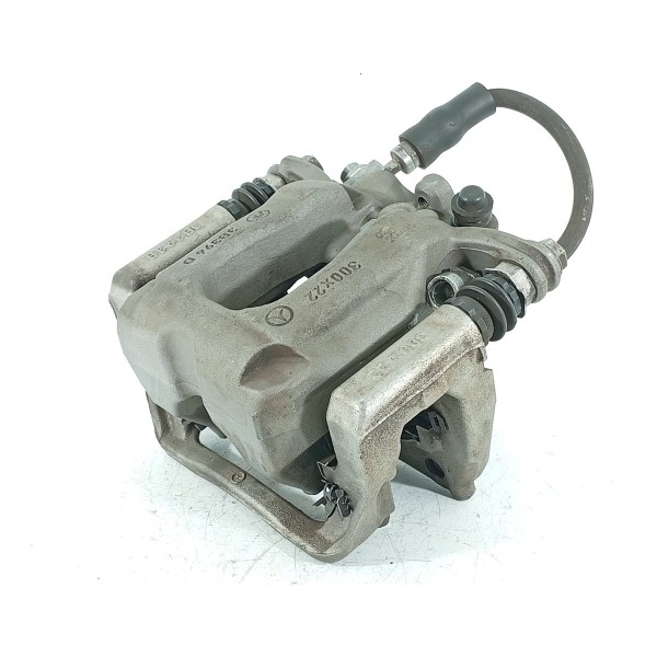 Pinca Freio Mercedes C200 C300 Tras Esq 2022/2025 Orig