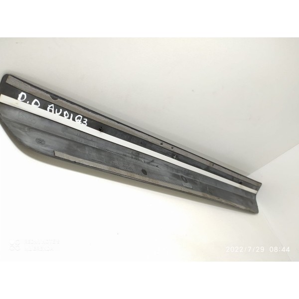 Soleira Porta Audi Q3 Dianteira Direita 2012/2016 Detalhe Preto