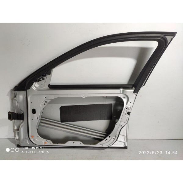 Porta Mercedes C180 C200 Dianteira Direitq 2008/2014 Lisa Dianteira Direito Prateado