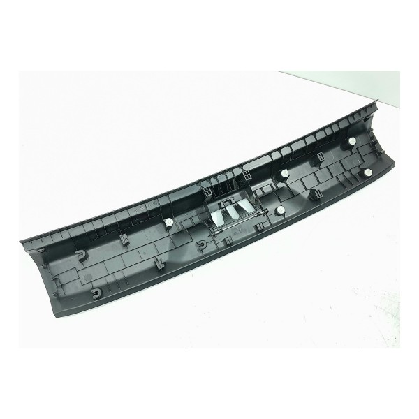 Soleira Porta Mala Ford Territory 2021/2025 Ns1404c08 Preto
