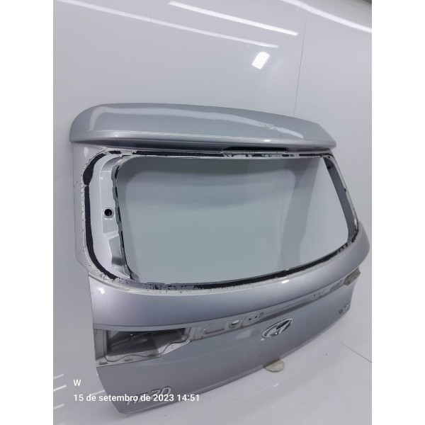 Tampa Traseira Hb20 Hatch 2023/2025 Prateado