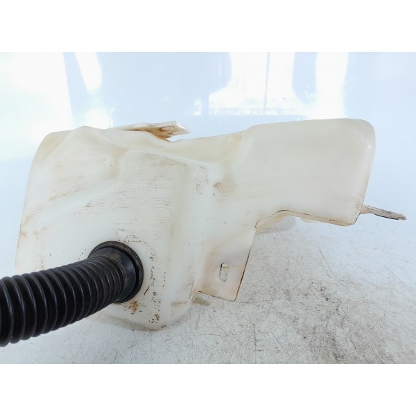 Reservatorio Agua Parabrisa Discovery 3 4 2008/2015 Original Branco Reservatorio Agua Parabrisa Discovery 3 4 2008/2015 Original Branco