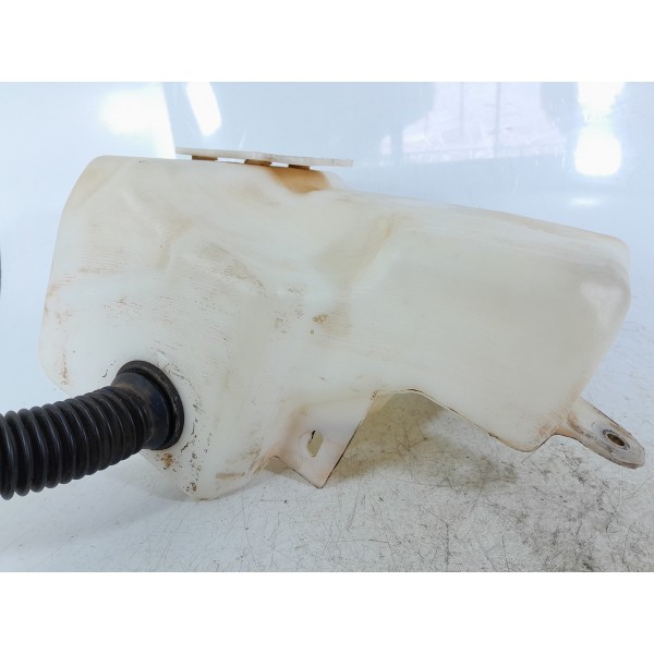 Reservatorio Agua Parabrisa Discovery 3 4 2008/2015 Original Branco Reservatorio Agua Parabrisa Discovery 3 4 2008/2015 Original Branco