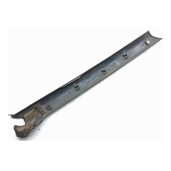 Moldura Externa Parabrisa Discovery 3 4 Dir 08/15 Dcb000146 Preto