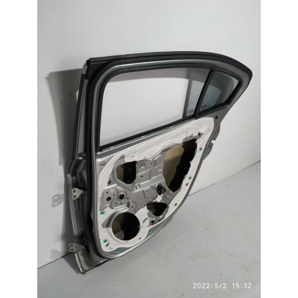 Porta Traseira Direita Fiat Cronos 2020 Detalhe / 14440 Traseira Direita Cinza