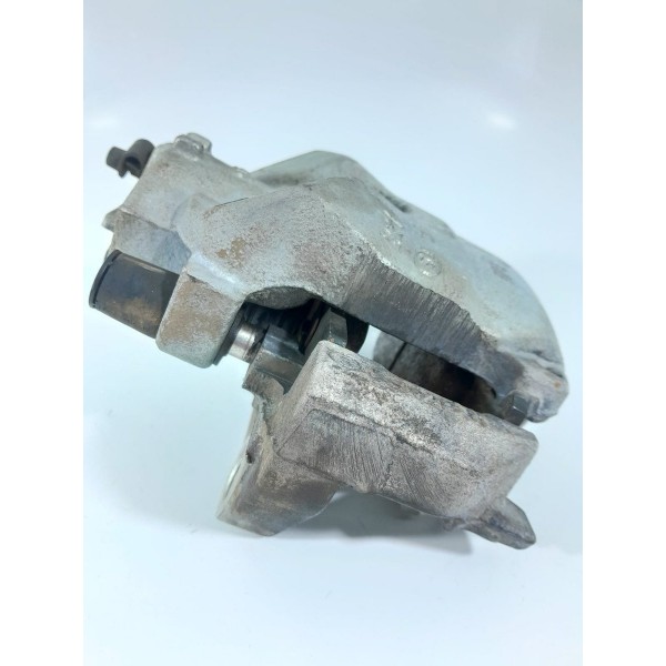 Pinca Dianteira Esquerda Cruze 2017/202342676824