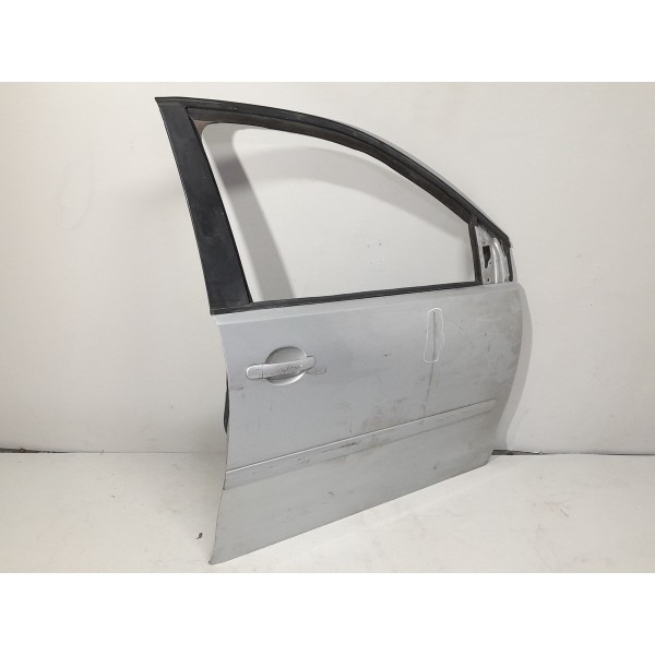 Porta Dianteira Direita Volkswagen Polo 2003/2015 Detalhe Direito Cinza