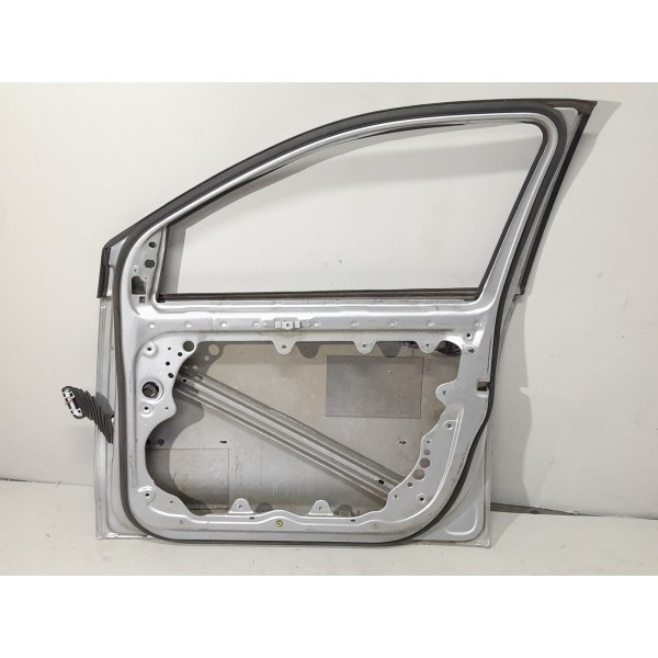 Porta Dianteira Direita Volkswagen Polo 2003/2015 Detalhe Direito Cinza