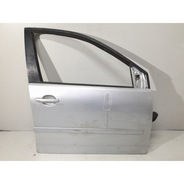 Porta Dianteira Direita Volkswagen Polo 2003/2015 Detalhe Direito Cinza