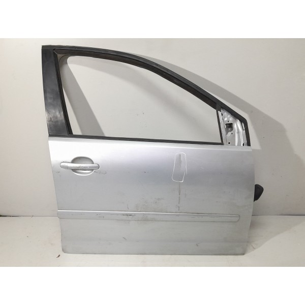 Porta Dianteira Direita Volkswagen Polo 2003/2015 Detalhe Direito Cinza