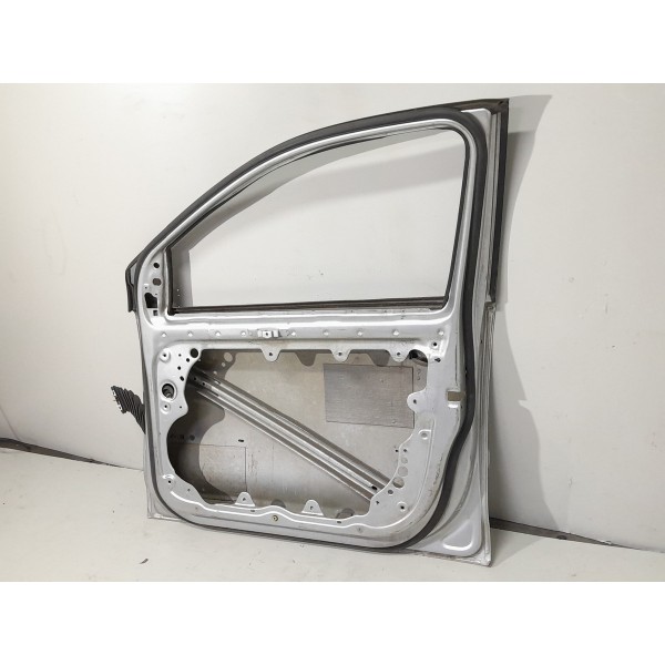 Porta Dianteira Direita Volkswagen Polo 2003/2015 Detalhe Direito Cinza