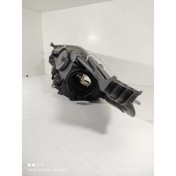 Farol New Fiesta 2011 2013 2015 2017 Direito Detalhe / 470 Direito/passageiro