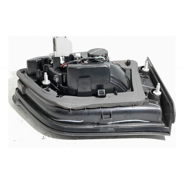 Lanterna Tampa Traseira Jeep Compass Esquerda 17/21 55112685 Esquerdo/motorista Água