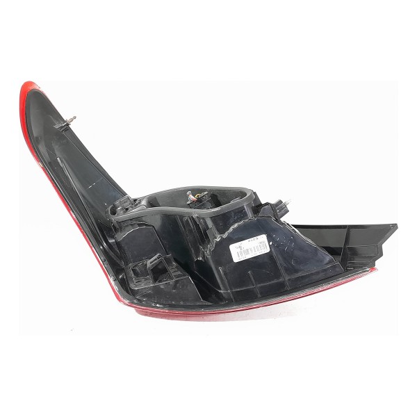 Lanterna Nissan Versa Direita 2016 2017/2020 265503bg0a - Direito/passageiro - Vermelho