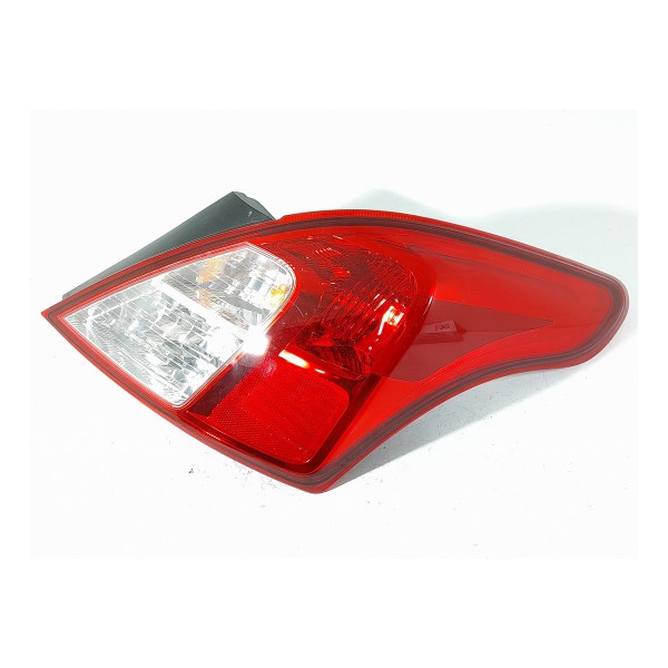 Lanterna Nissan Versa Direita 2016 2017/2020 265503bg0a - Direito/passageiro - Vermelho