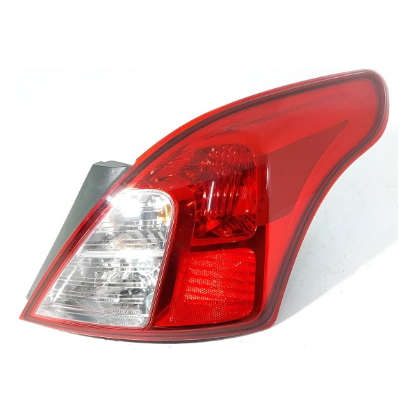 Lanterna Nissan Versa Direita 2016 2017/2020 265503bg0a - Direito/passageiro - Vermelho