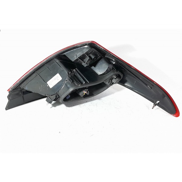 Lanterna Nissan Versa Direita 2016 2017/2020 265503bg0a - Direito/passageiro - Vermelho