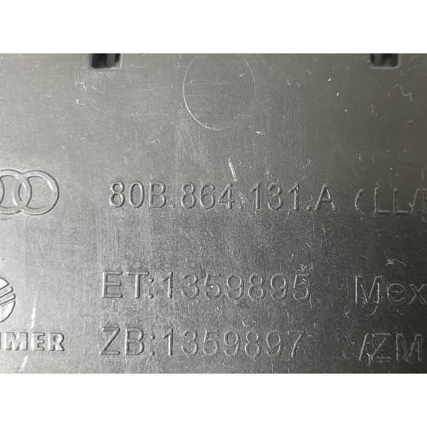 Tomada Usb 12v Audi Q5 2018 2019 2020/2022 80b864131a - Preto