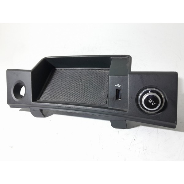 Tomada Usb 12v Audi Q5 2018 2019 2020/2022 80b864131a - Preto