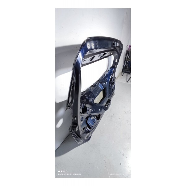 Tampa Traseira Tracker 2020/2024 Detalhe - Azul