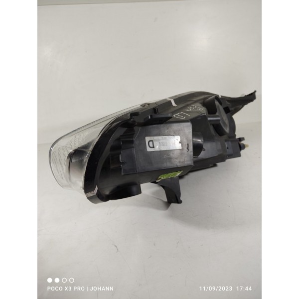 Farol New Fiesta Direito 2011/2017 Detalhe - Direito/passageiro