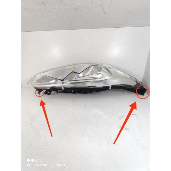 Farol New Fiesta Direito 2011/2017 Detalhe - Direito/passageiro