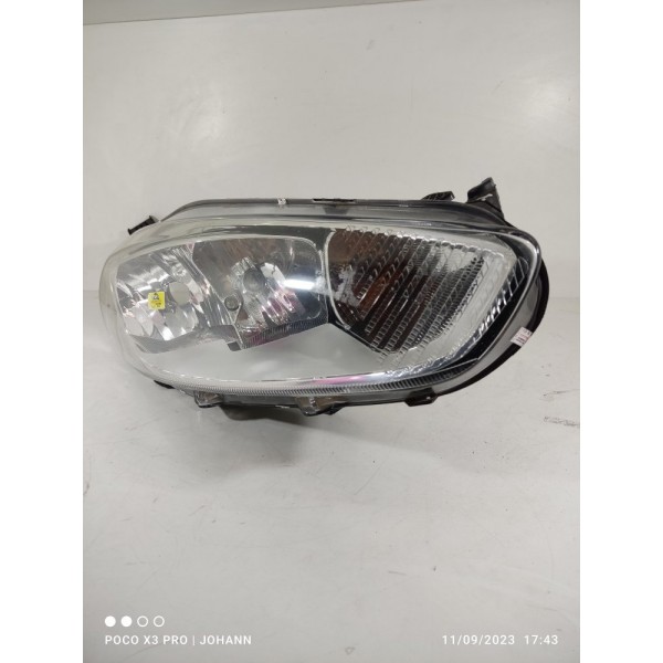 Farol New Fiesta Direito 2011/2017 Detalhe - Direito/passageiro