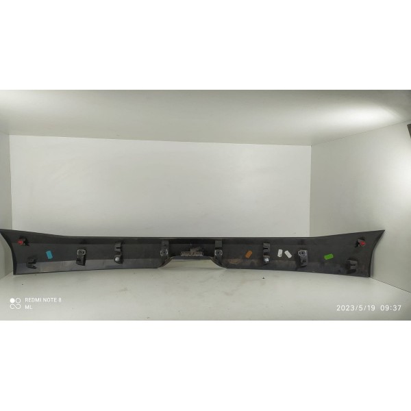 Moldura Friso Tampa Traseira Peugeot 208 2020/2025 Preto