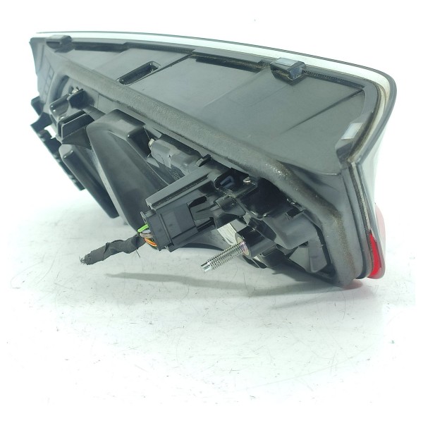 Lanterna Bmw 320 330 Direita Tampa 2019/2023 H8742045410 Direito/passageiro Vermelho